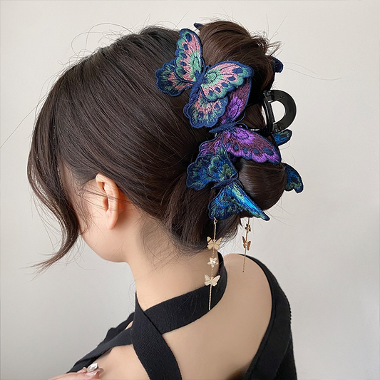 🔈🔈60% OFF✨ Exclusive Elegant Vintage Butterfly Hairclip – Embroidered Details & Dancing Charms
